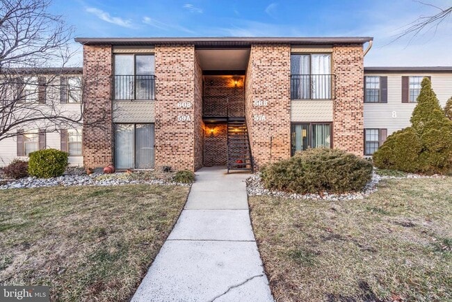 Building Photo - 60B Sumac Ct