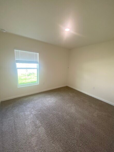 Building Photo - 11486 Memorial Dr