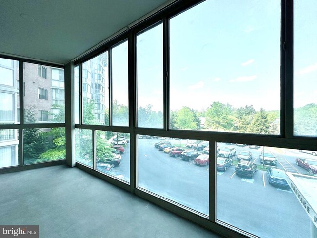 Building Photo - 3210 N Leisure World Blvd