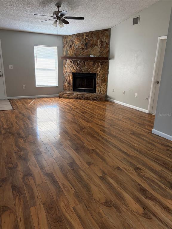 Building Photo - 3249 Cottonwood Ct