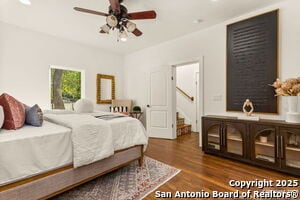 Building Photo - 417 E Hildebrand Ave