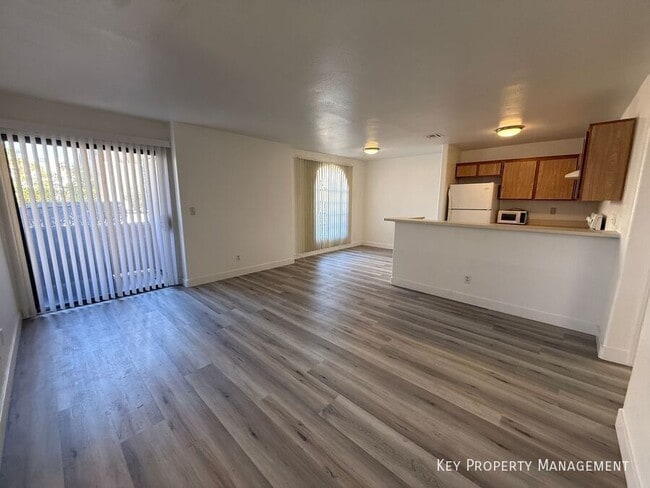 Building Photo - 2980 Juniper Hills Blvd