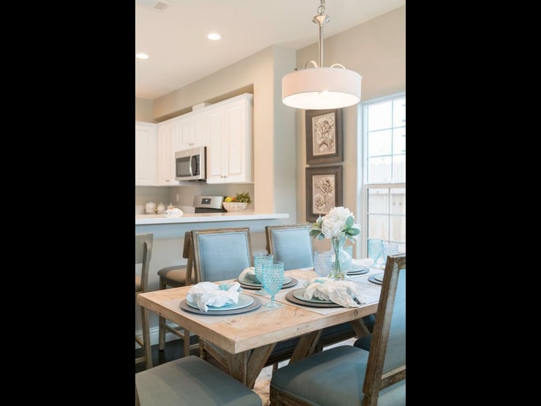 Building Photo - 271 Via Las Casitas