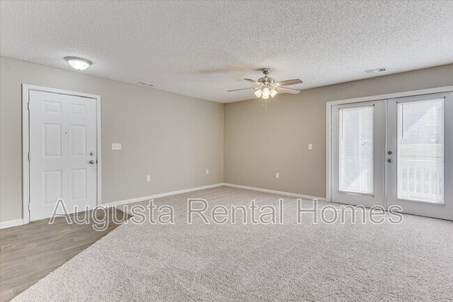 Building Photo - 320 Peachtree St