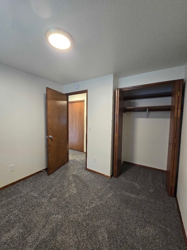 Building Photo - 1451 Cedar St