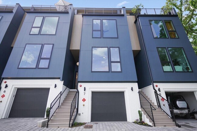 Building Photo - 1570 Flat Shoals Rd SE