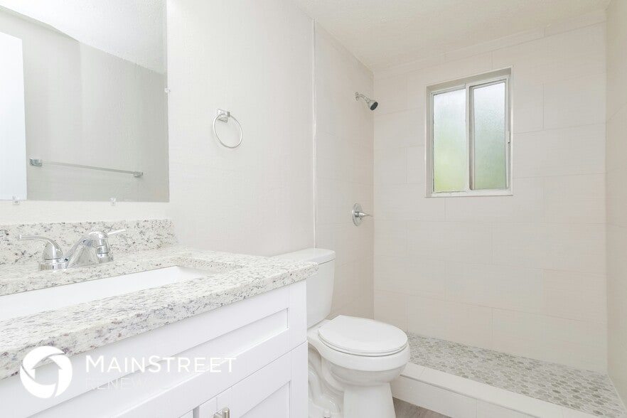 Building Photo - 21447 Northwood Dr