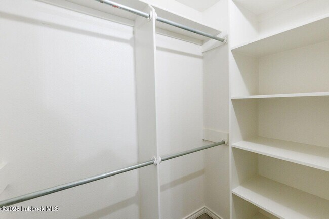 Building Photo - 7913 C R 5850