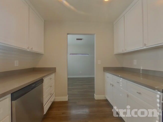 Building Photo - 2371 Coronado Ct