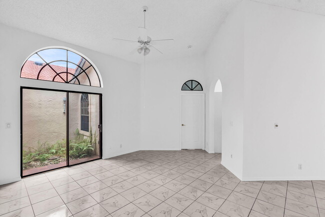 Building Photo - 12382 Pleasant Green Way