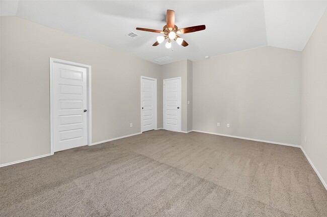 Building Photo - 79 Courageous Side Way