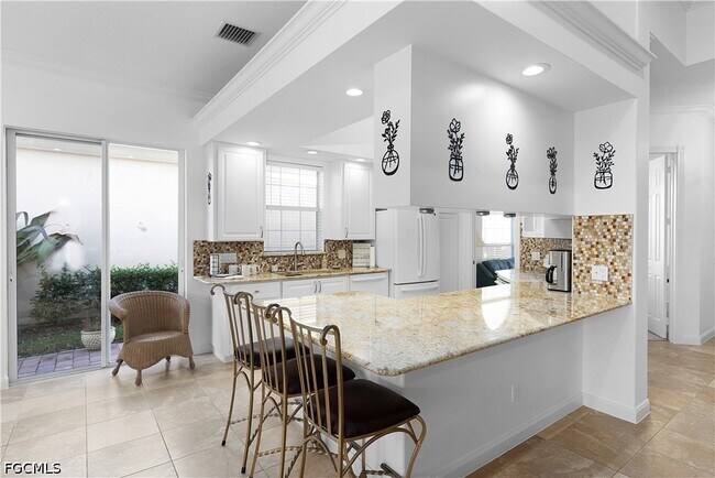 Building Photo - 7983 Valentina Ct