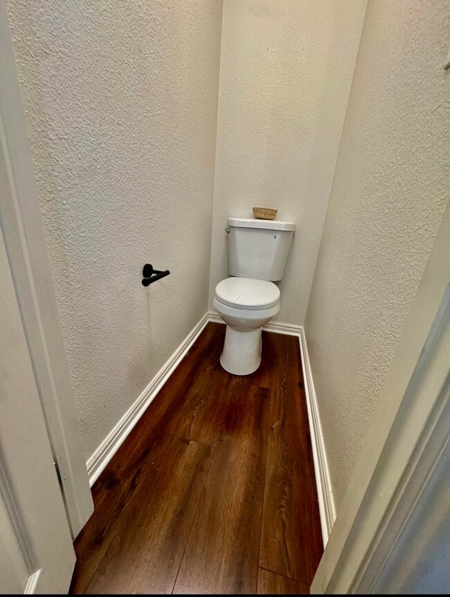 Building Photo - 1122 E 300 S