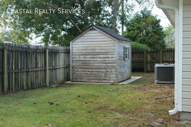 Building Photo - 143 Palmetto Ave