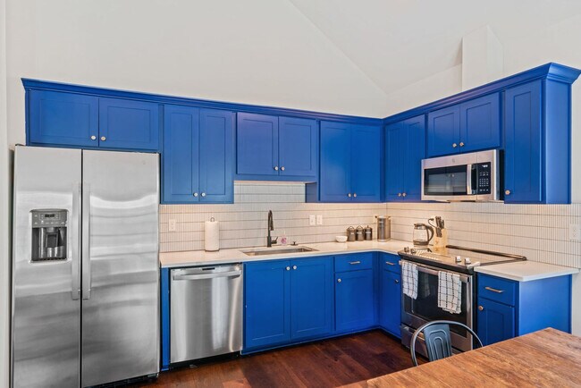 Building Photo - 775 Tanglewood St