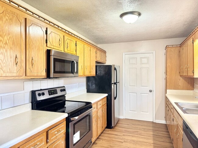 Building Photo - Available Now Close to Post