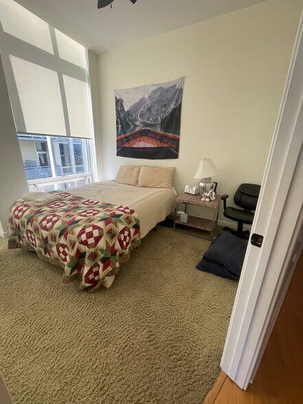 Front Bedroom - 720 N Larrabee St Unit 1707