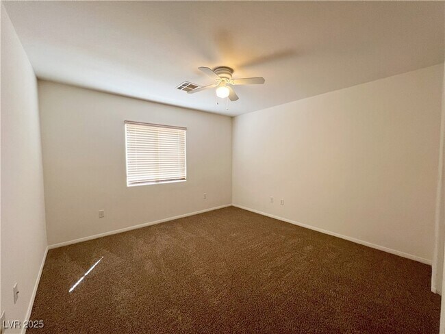 Building Photo - 251 Hickory Heights Ave