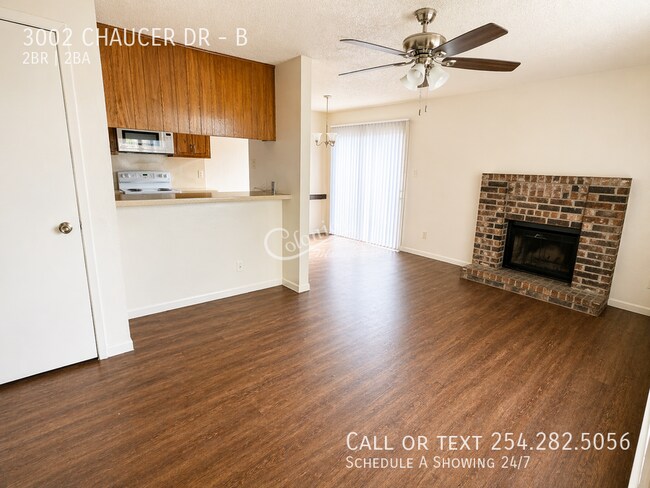 Building Photo - 3002 Chaucer Dr