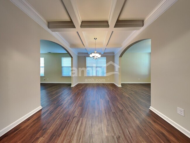 Building Photo - 19 Winslow Cir