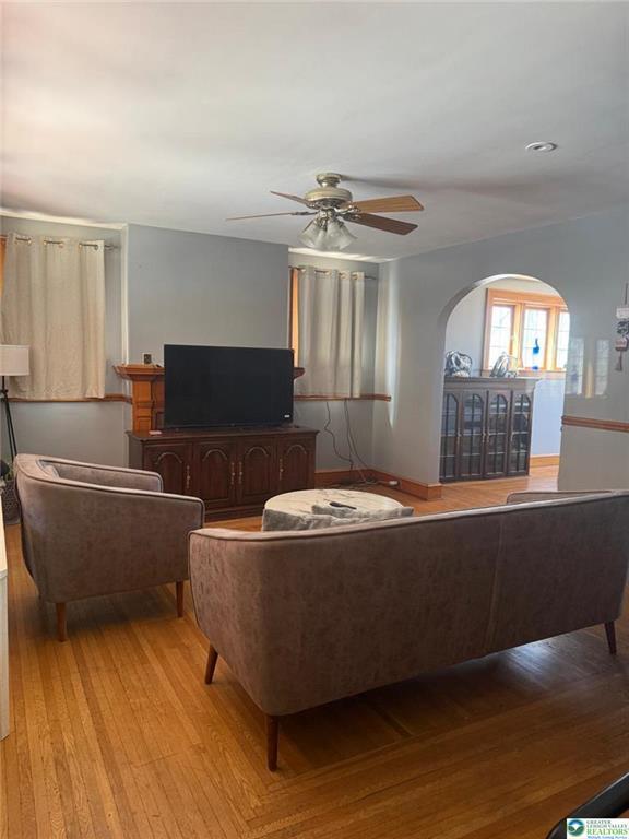 Building Photo - 1132 Mahantongo St