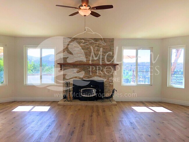 Building Photo - Gorgeous 3 Bed Home In San Diego Country Estates - Ramona