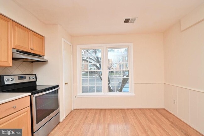 Building Photo - 2481 Windbreak Dr