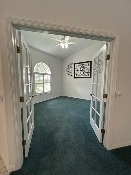 Building Photo - 10259 N Lupi Point