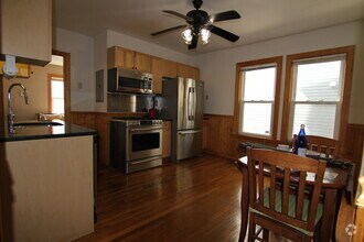 Building Photo - 137 Marcella St