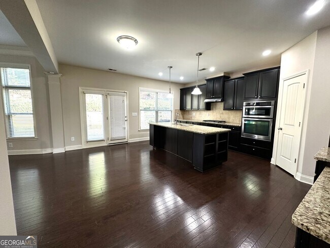 Building Photo - 5605 Upper Creek Ct
