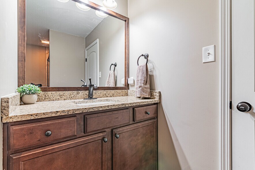 Building Photo - 7809 Elkton Ln