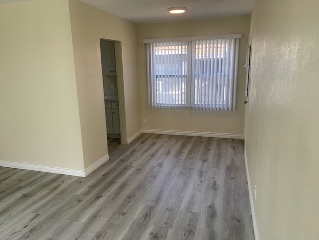 Building Photo - 2228 Thurman Ave