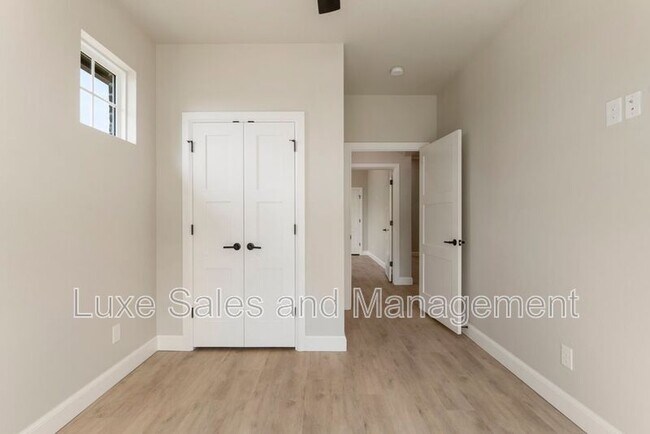 Building Photo - 4136 Abbey Pk Dr