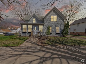 Building Photo - 203 2nd Ave SW
