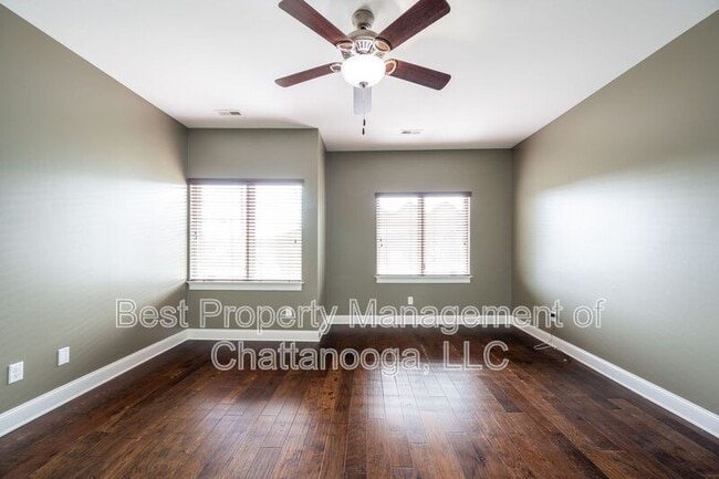 Building Photo - 3111 St Elmo Ave