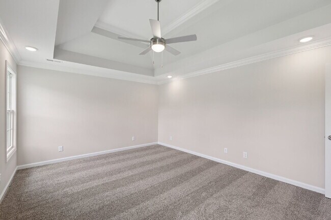 Building Photo - 383 Kingland Ln