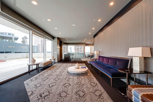 Building Photo - 1600 Post Oak Blvd
