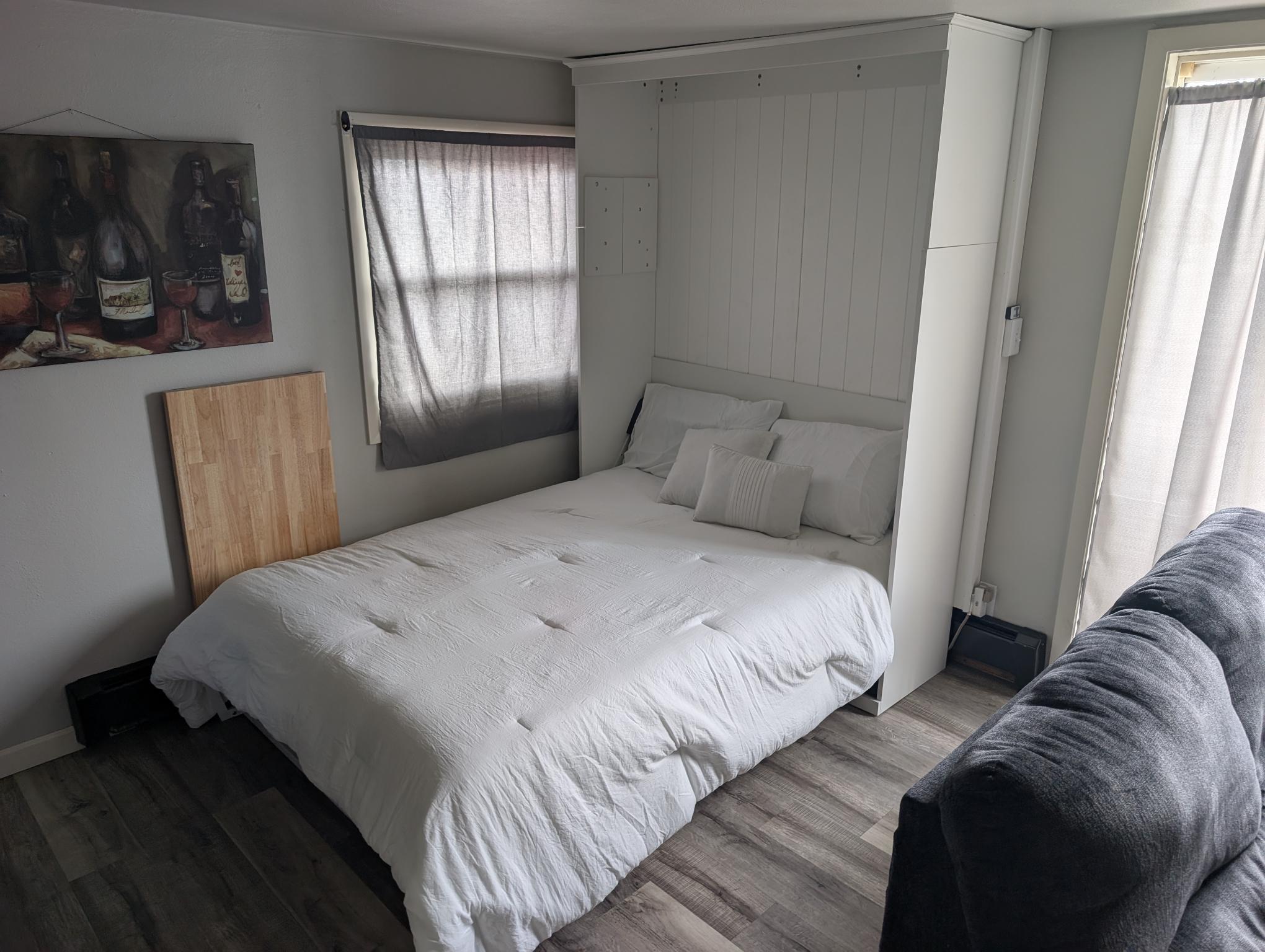 Building Photo - 563 E Main St