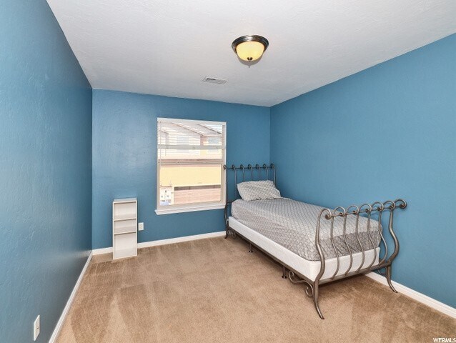 Building Photo - 1892 Goldenrod Way W