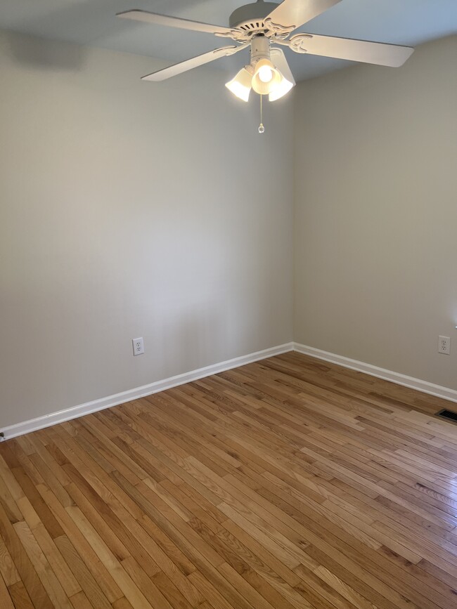 Building Photo - 2745 Apple Orchard Dr NW