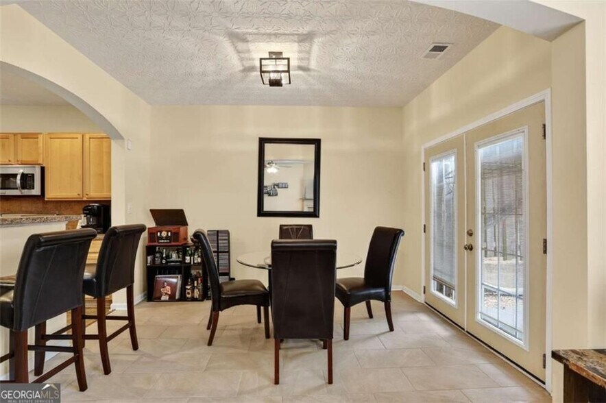 Building Photo - 5556 Cascade Run