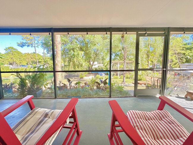 Building Photo - 13619 57th Pl N