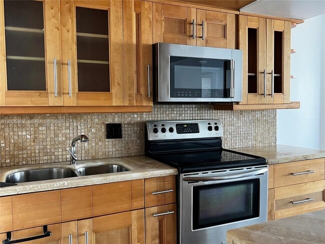 Building Photo - 2841 NE 163rd St