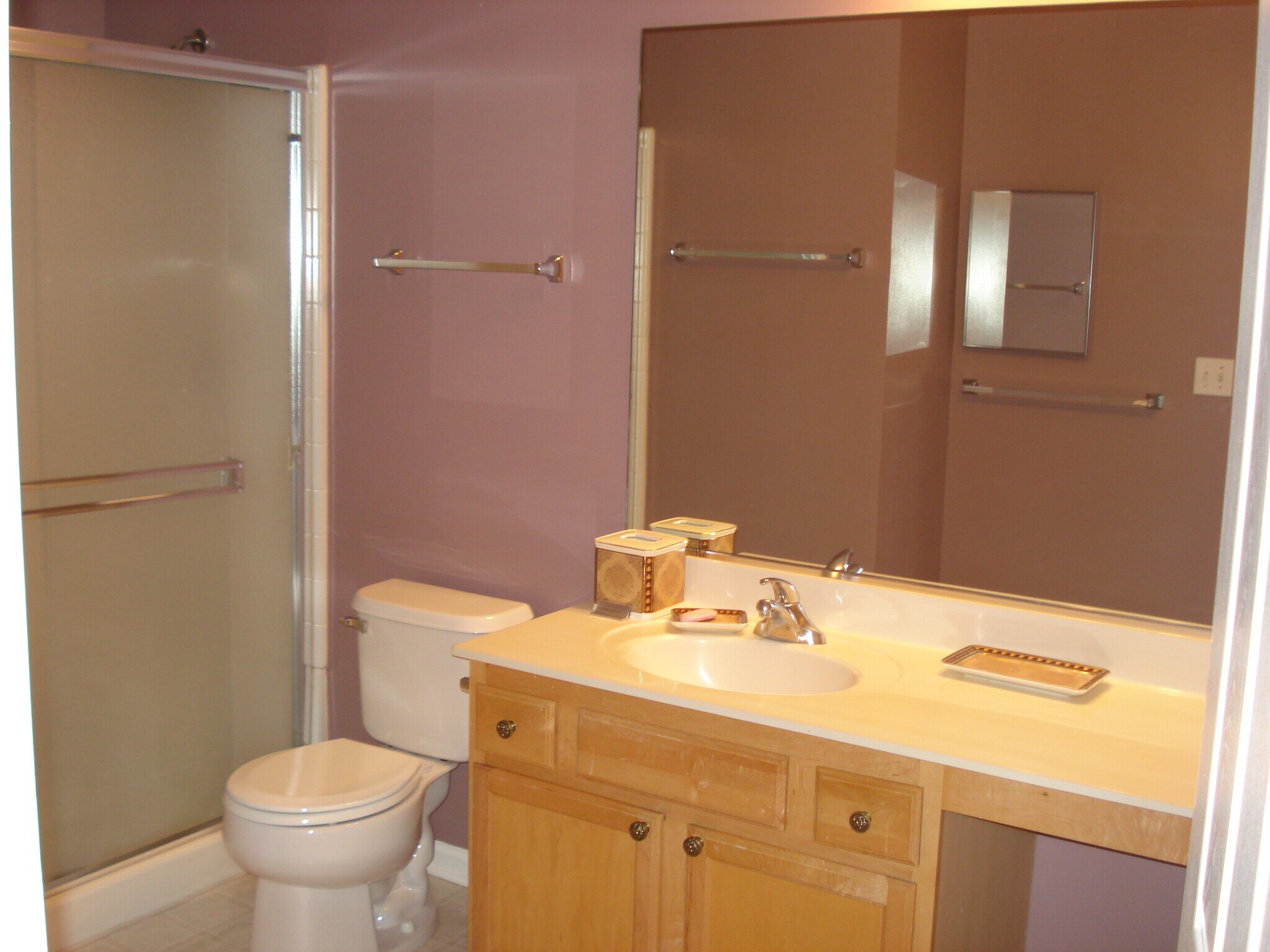 Building Photo - 1022 Evergreen Cir