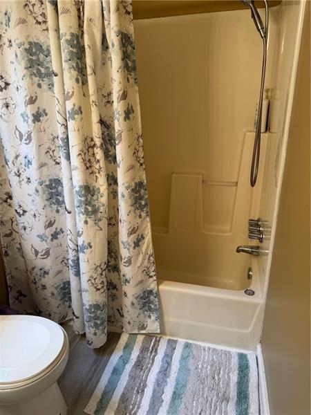 Building Photo - 2578 Shadowbrook Dr