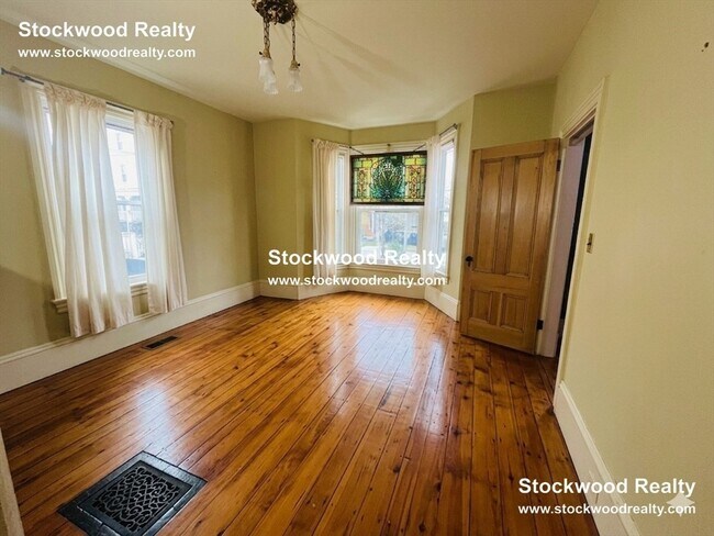 Building Photo - 36 Spring Garden St