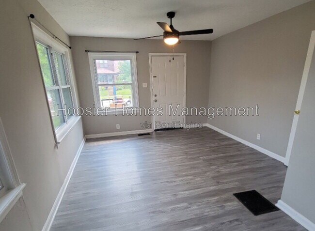 Building Photo - 932 N Leland Ave