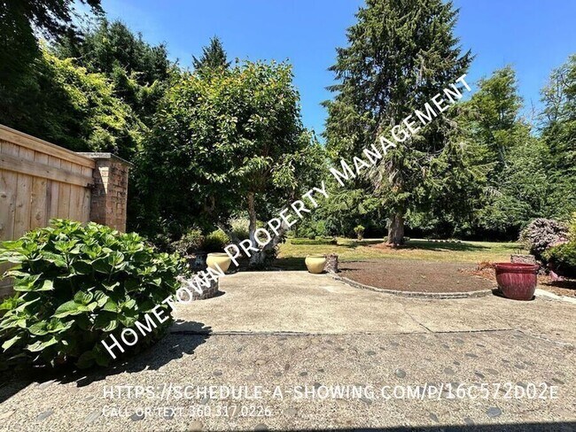 Building Photo - 1608 22nd Ave SE