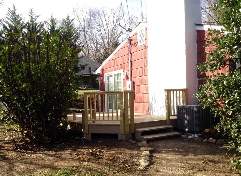 Primary Photo - 112 Swannanoa Ave