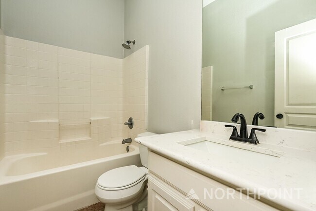 Building Photo - 3 BR/2BA & Den | Single Family Home | 2-Car Garage | Fenced backyard